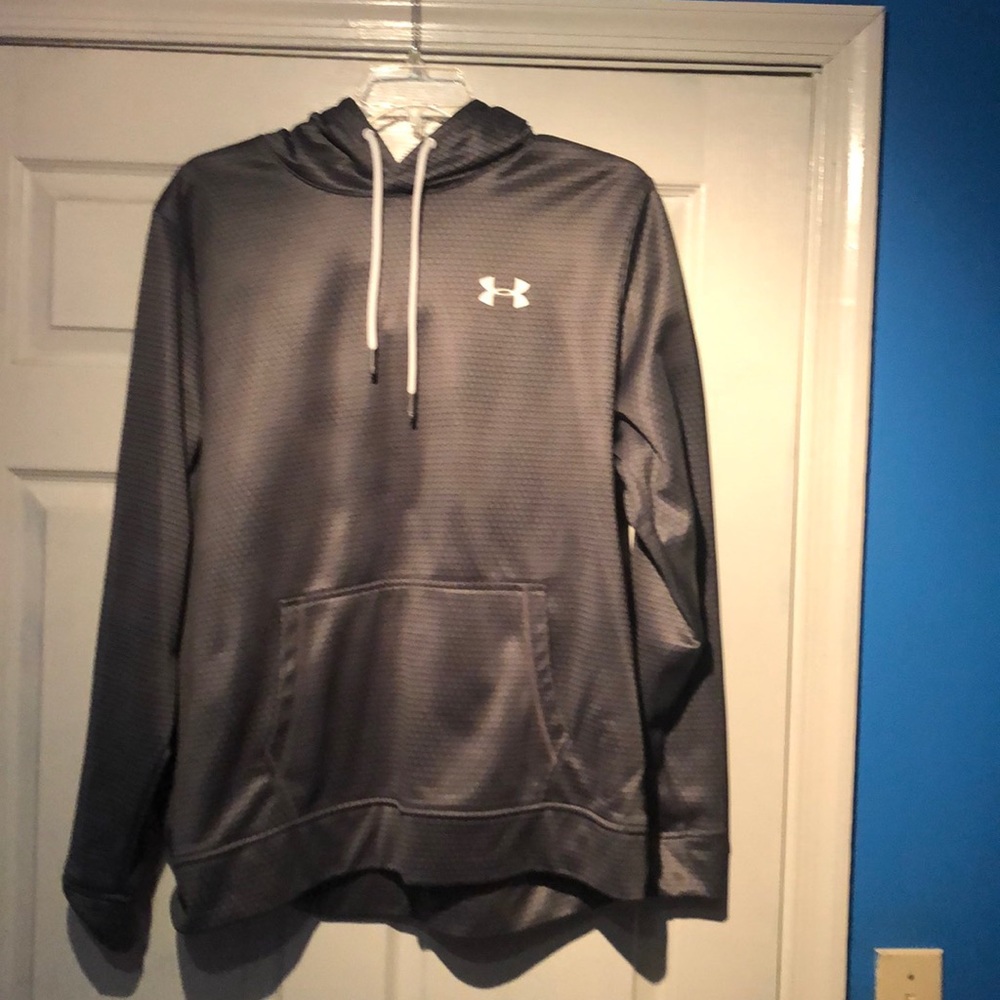 Grey patterned Under Armour sweatshirt
